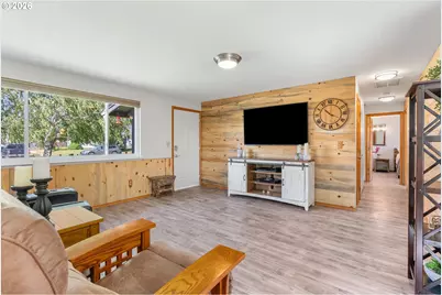 130 E 21st St, Goldendale, WA 98620 - Photo 6