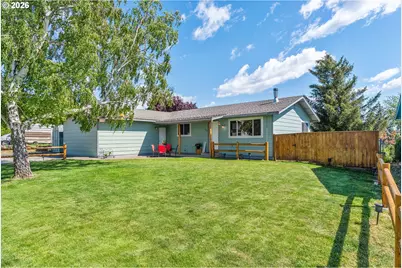 130 E 21st St, Goldendale, WA 98620 - Photo 2