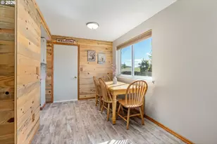 130 E 21st St, Goldendale, WA 98620 - Photo 8