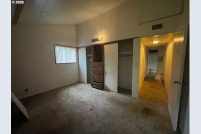 275 W 37th Ave, Eugene, OR 97404 - Photo 18