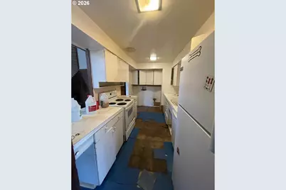 275 W 37th Ave, Eugene, OR 97404 - Photo 16