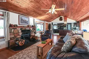 28884 Hillaire St, Eugene, OR 97402 - Photo 12