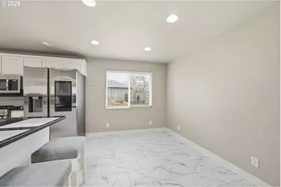1271 Arcadia Dr, Eugene, OR 97401 - Photo 10