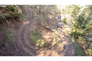 270 Sabrina Ln, Winston, OR 97496 - Photo 28