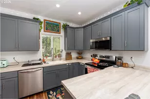 270 Sabrina Ln, Winston, OR 97496 - Photo 6