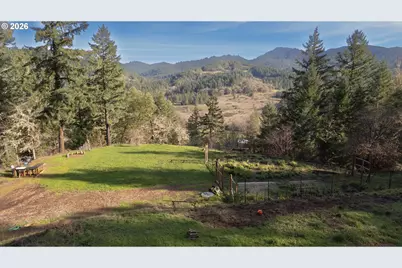 270 Sabrina Ln, Winston, OR 97496 - Photo 22