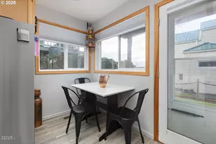 3461 NW Lee Ave, Lincoln City, OR 97367 - Photo 10