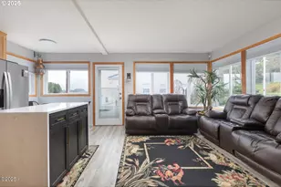 3461 NW Lee Ave, Lincoln City, OR 97367 - Photo 4