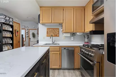 3461 NW Lee Ave, Lincoln City, OR 97367 - Photo 8