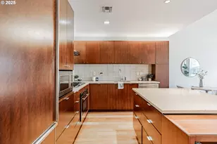 836 S Curry St, Portland, OR 97239 - Photo 14