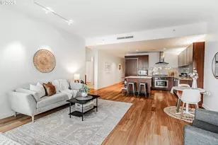 836 S Curry St, Portland, OR 97239 - Photo 10