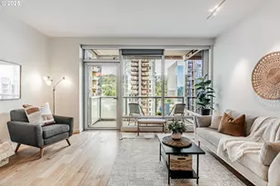 836 S Curry St, Portland, OR 97239 - Photo 6