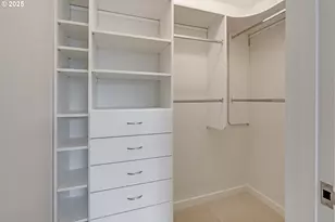 836 S Curry St, Portland, OR 97239 - Photo 24