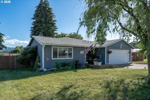 691 NE 5th St, Willamina, OR 97396 - Photo 2