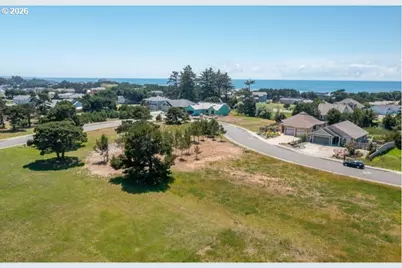 2754 Lincoln Ave, Bandon, OR 97411 - Photo 4