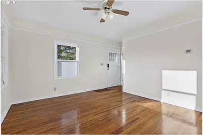8301 NE Hassalo St, Portland, OR 97220 - Photo 4