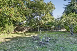 8301 NE Hassalo St, Portland, OR 97220 - Photo 30