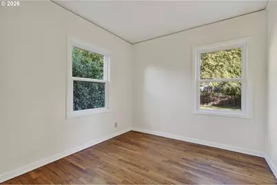 8301 NE Hassalo St, Portland, OR 97220 - Photo 16