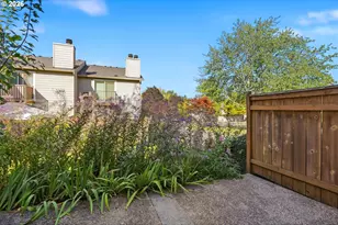 10900 SW 76th Pl, Portland, OR 97223 - Photo 24
