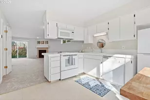 10900 SW 76th Pl, Portland, OR 97223 - Photo 12