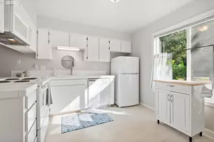 10900 SW 76th Pl, Portland, OR 97223 - Photo 10