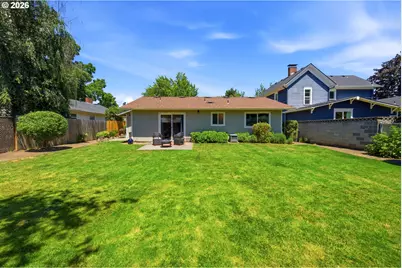 330 NW 12th St, McMinnville, OR 97128 - Photo 30