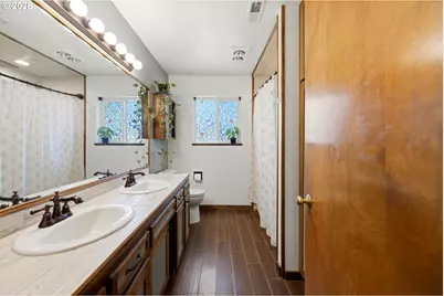 330 NW 12th St, McMinnville, OR 97128 - Photo 28