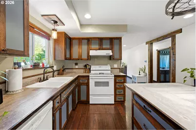 330 NW 12th St, McMinnville, OR 97128 - Photo 16