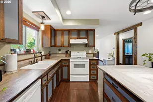 330 NW 12th St, McMinnville, OR 97128 - Photo 16