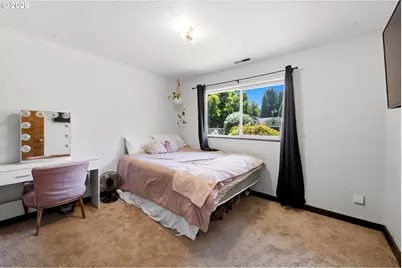 330 NW 12th St, McMinnville, OR 97128 - Photo 24
