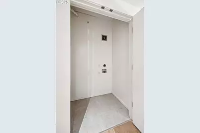 1830 NW Riverscape St #405, Portland, OR 97209 - Photo 30