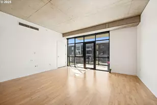 1830 NW Riverscape St, Portland, OR 97209 - Photo 14