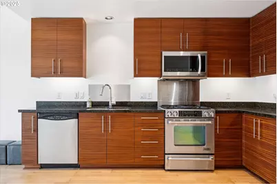 1830 NW Riverscape St #405, Portland, OR 97209 - Photo 20