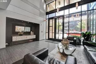 1830 NW Riverscape St, Portland, OR 97209 - Photo 4