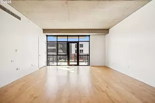 1830 NW Riverscape St, Portland, OR 97209 - Photo 12