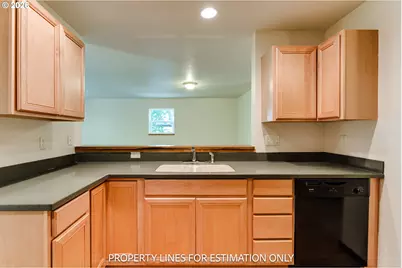 911 N 9th St, Cottage Grove, OR 97424 - Photo 14