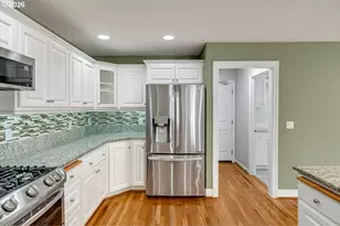 1412 Crestview Dr, Silverton, OR 97381 - Photo 18