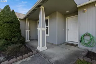 133 Silverado St, Roseburg, OR 97471 - Photo 6