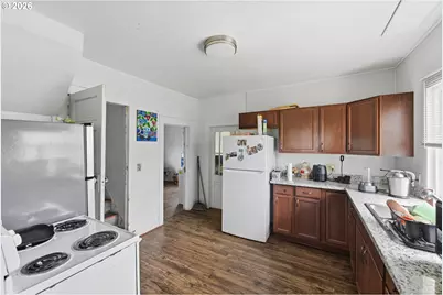 1963 Broadway Ave, North Bend, OR 97459 - Photo 12