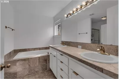 8445 SW 195th Pl, Beaverton, OR 97007 - Photo 8