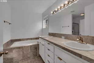 8445 SW 195th Pl, Beaverton, OR 97007 - Photo 8