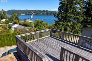 1391 Bayview St, North Bend, OR 97459 - Photo 36
