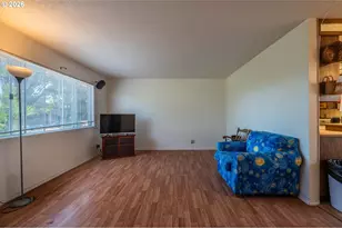 1391 Bayview St, North Bend, OR 97459 - Photo 8