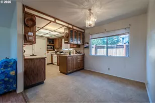 1391 Bayview St, North Bend, OR 97459 - Photo 14