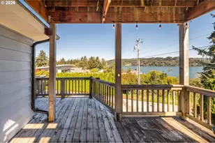 1391 Bayview St, North Bend, OR 97459 - Photo 34