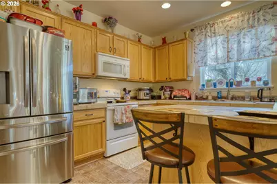 34050 SE Sturgeon St, Scappoose, OR 97056 - Photo 6