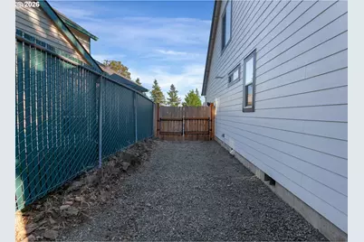 1040 Donna Lynn Way, Gladstone, OR 97027 - Photo 40