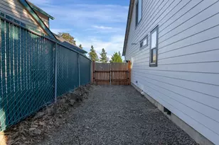 1040 Donna Lynn Way, Gladstone, OR 97027 - Photo 40