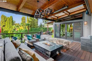 6736 SW Hamilton Ct, Portland, OR 97225 - Photo 44