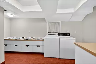 6736 SW Hamilton Ct, Portland, OR 97225 - Photo 28